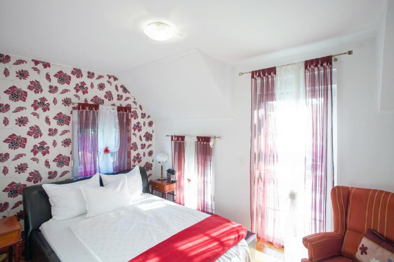 Bed and Breakfast Vila Rosa Vukovar Exteriér fotografie