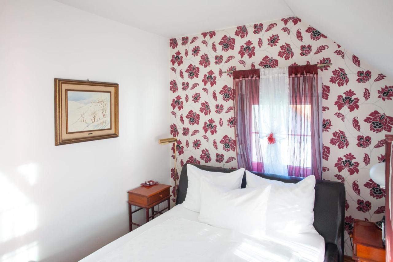 Bed and Breakfast Vila Rosa Vukovar Exteriér fotografie